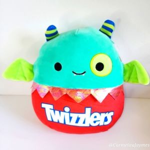 🎃 ZELIC 🦇 Twizzlers Monster Bat Hershey's X Squishmallows Halloween Candy NWT